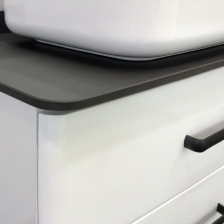 Тумба с раковиной Comforty "Амстердам-95" белая с черной матовой столешницей